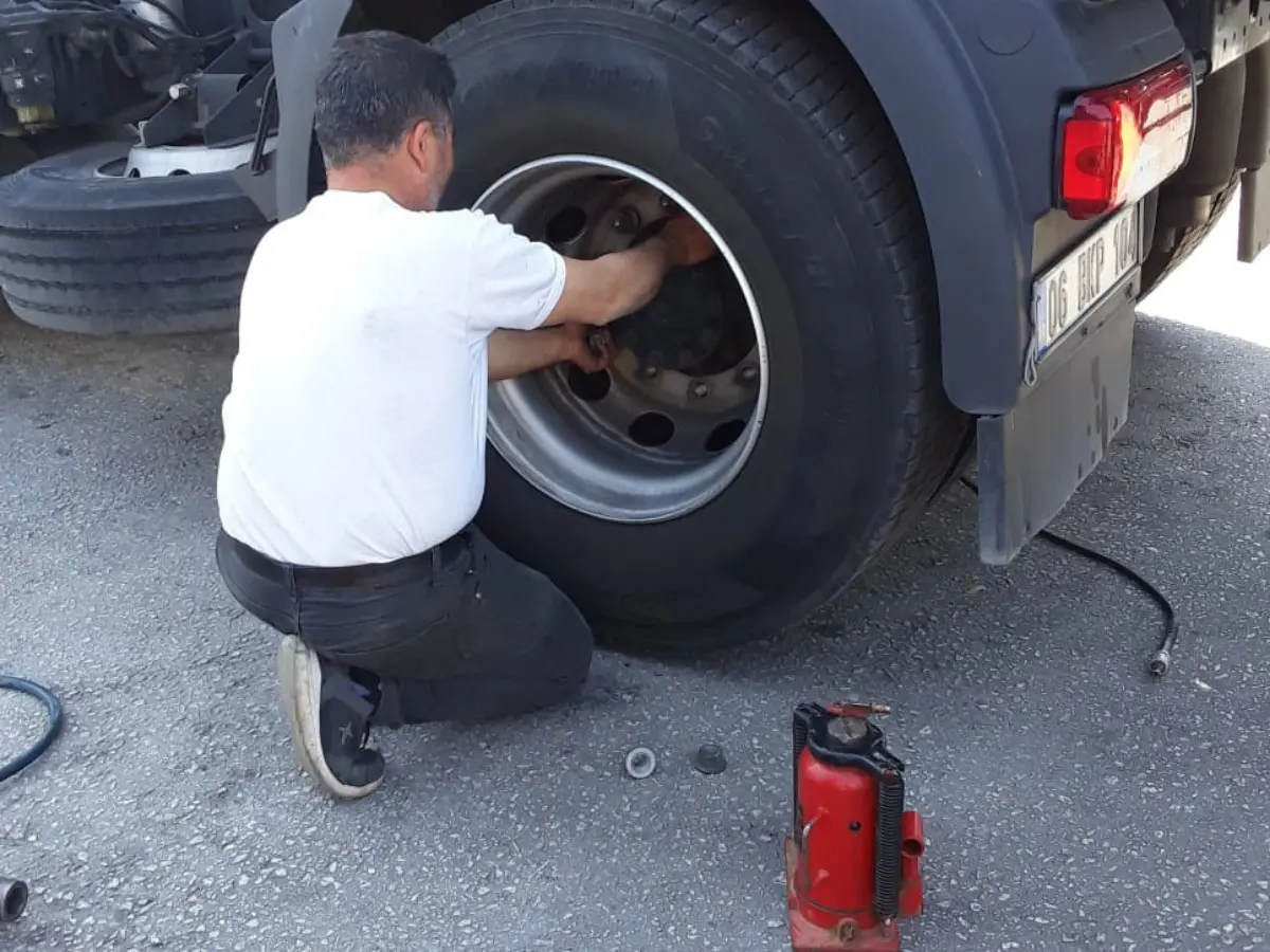 Ayvalık Oto Lastikçi